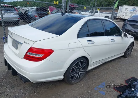 2014 Mercedes-Benz C 300 Luxury 4Matic/Sport 4Matic из США, поврежденный, VIN WDDGF8ABXEG205017
